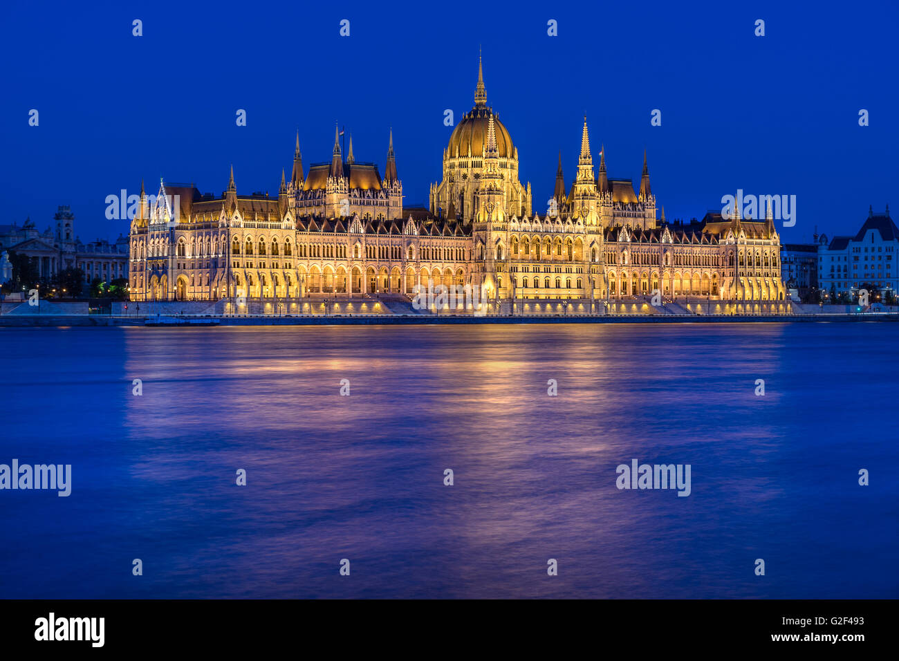 Le Parlement hongrois à Budapest Banque D'Images