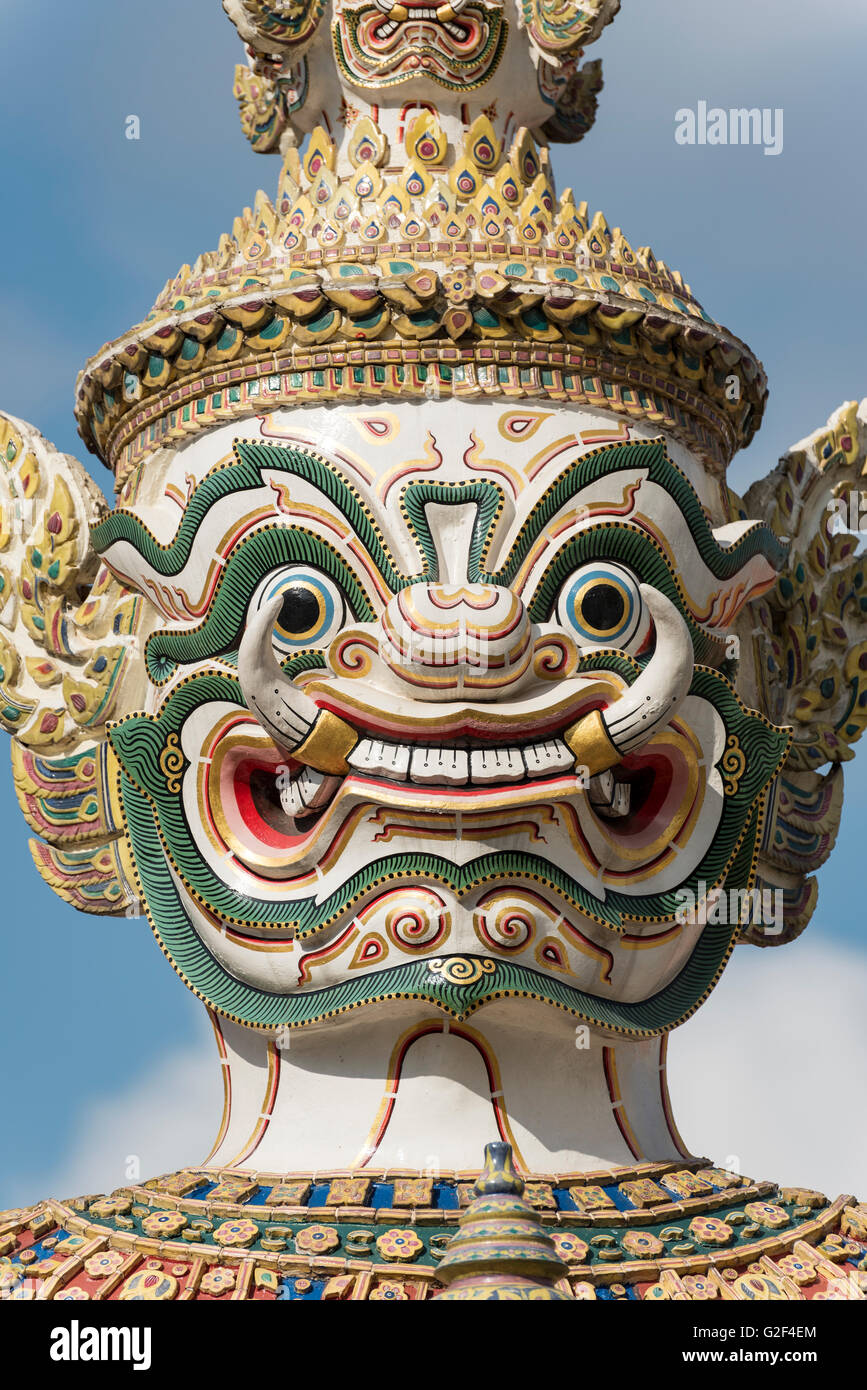 Close up of statue de démon géant Yaksha portes de garde Grand Palace, Bangkok, Thaïlande Banque D'Images