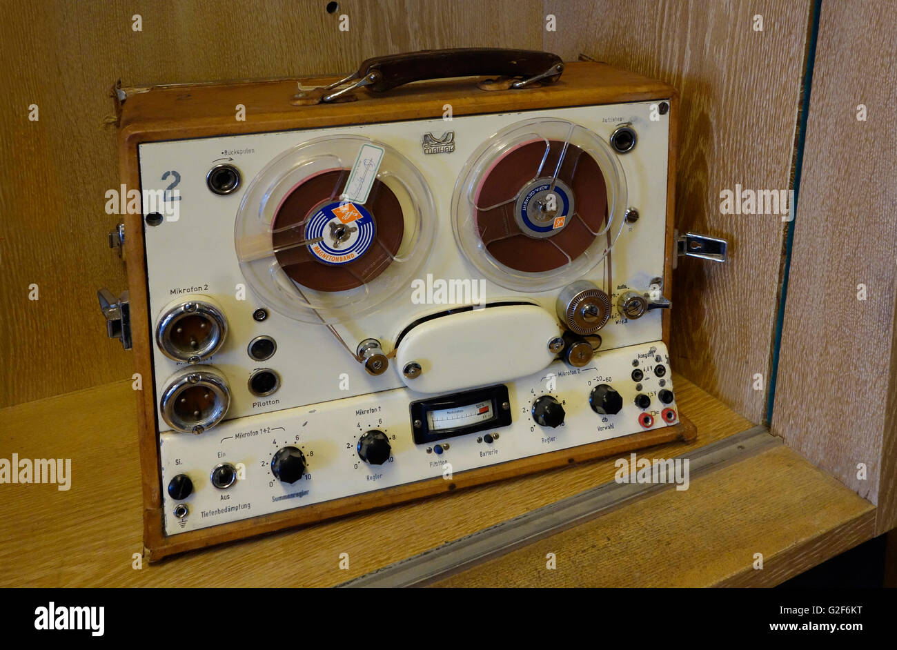 Maihak Reportofon MMK 6 Magnétophone, c. 1957. Une machine auto-alimenté pour les travaux sur le terrain Banque D'Images