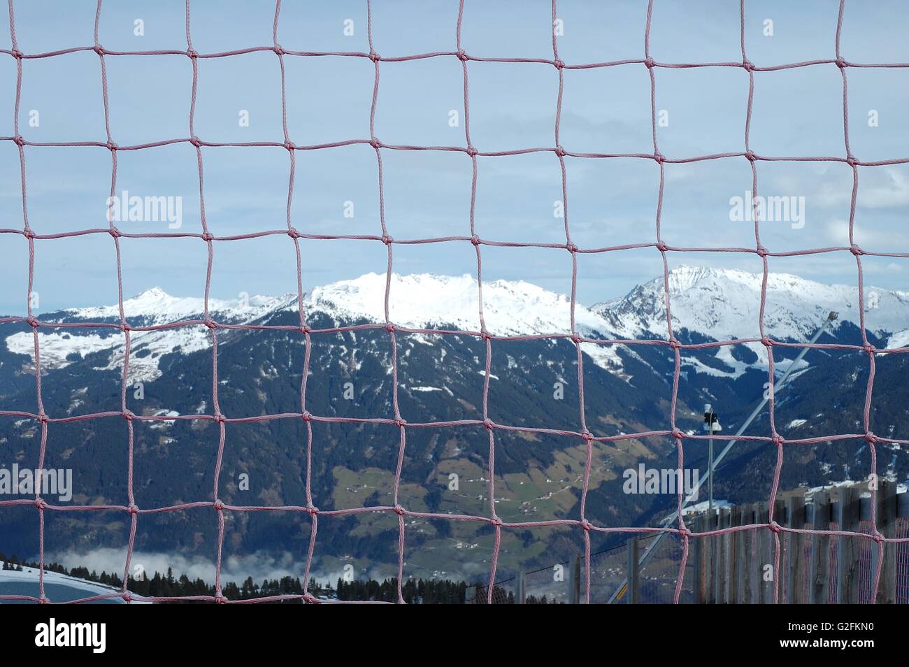 Viev net par pendaison en pente à proximité à proximité Alpes Kaltenbach dans vallée du Zillertal en Autriche Banque D'Images