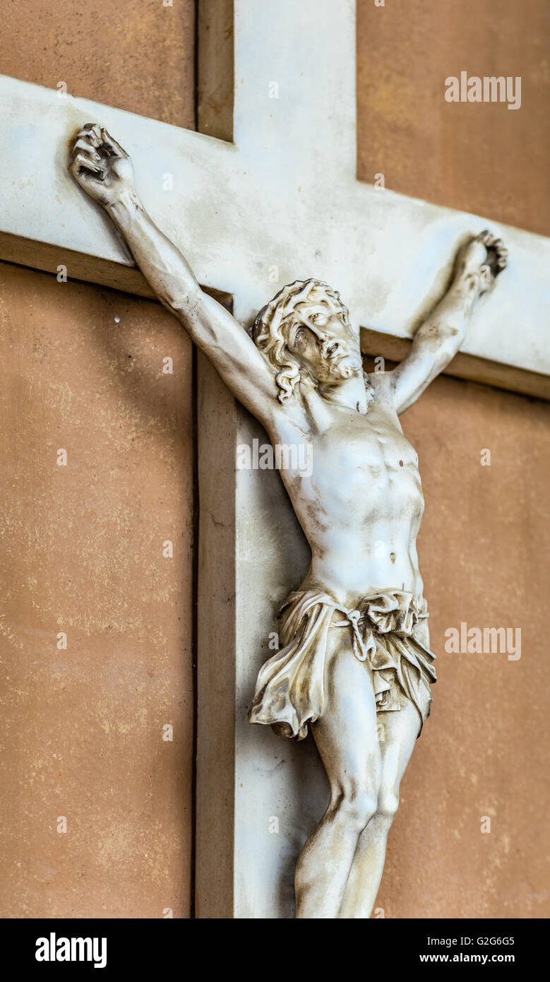 Détails de statue en marbre de Jésus Crucifié Banque D'Images