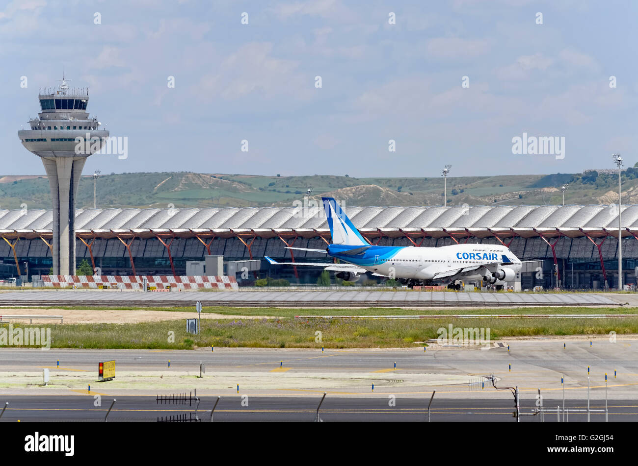 -Avion de Boeing 747,- de -Corsair International- compagnie aérienne, va vers la piste direction, prêt à décoller de l'aéroport de Madrid. Banque D'Images