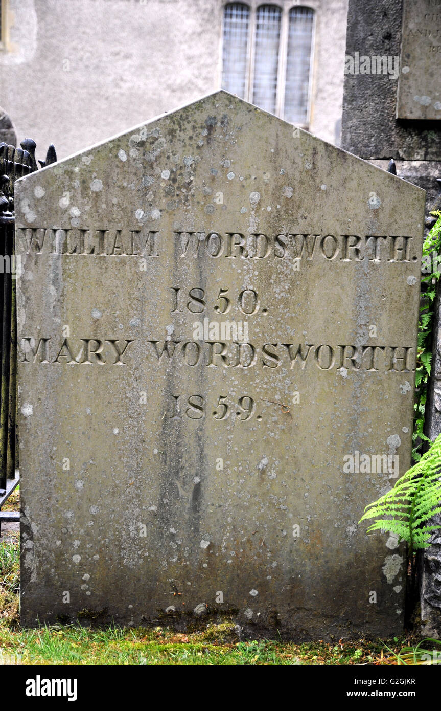 William Wordsworth a pierre tombale dans l'église St Oswald Grasmere dans le Lake District. Banque D'Images