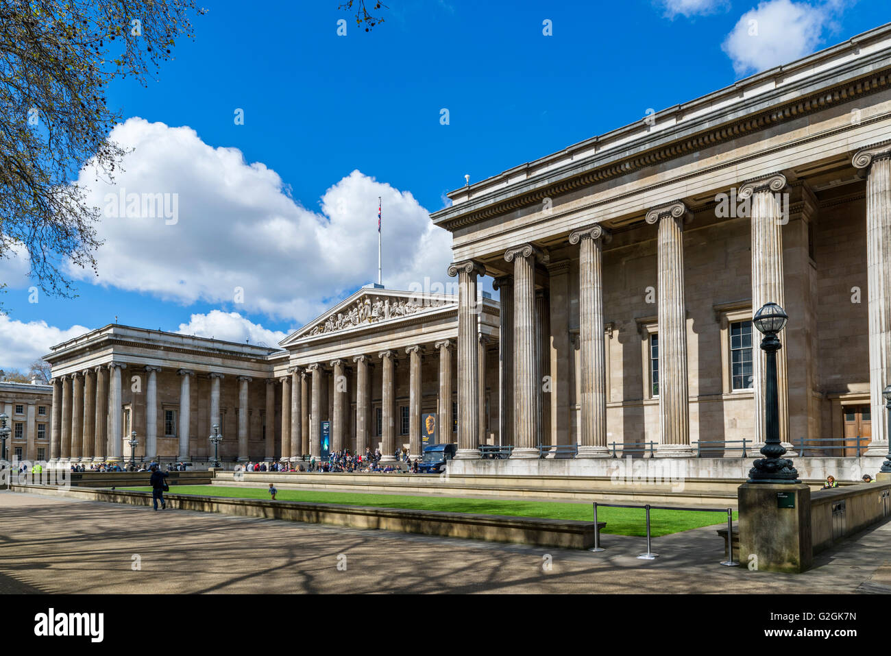 Le Great Russell Street façade du British Museum, Great Russell Street, Bloomsbury, London, England, UK Banque D'Images