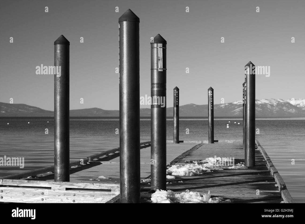 Tahoe enneigé Pier - BW, Camp Richardson, Lake Tahoe, California Banque D'Images