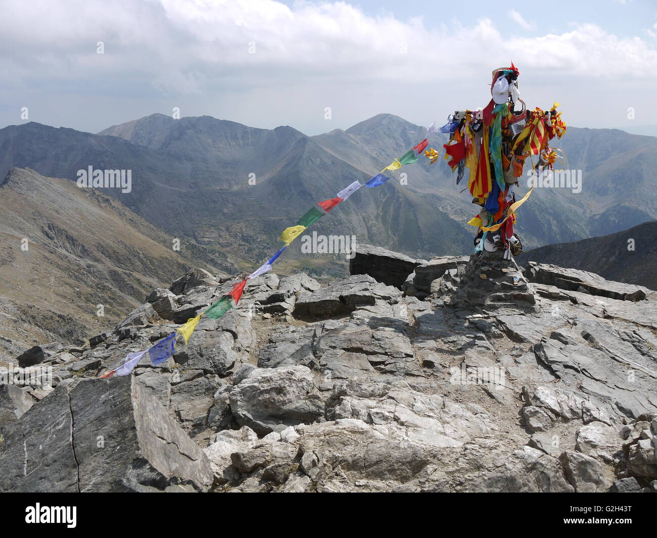 Sur Le Sommet Du Canigou Montagne En Français Catalogna