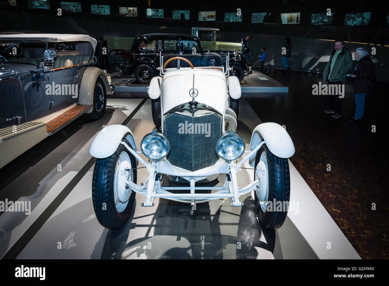 STUTTGART, ALLEMAGNE - Mars 19, 2016 : voiture de sport Mercedes PS 10/40, 1923. Musée Mercedes-Benz. Banque D'Images STUTTGART, ALLEMAGNE - Mars 19, 2016 : voiture de sport Mercedes PS 10/40, 1923. Musée Mercedes-Benz. Banque D'Images