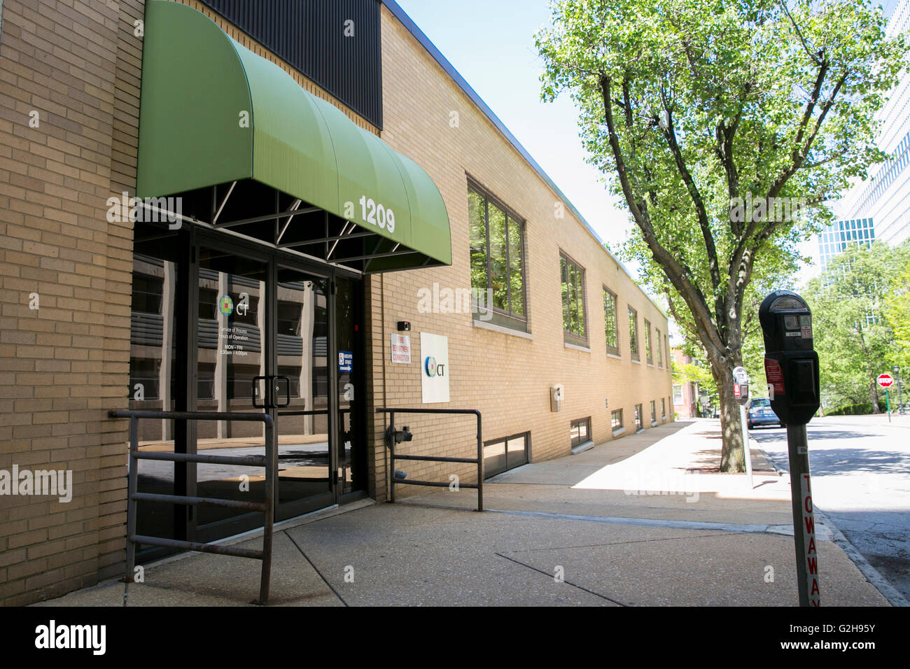 Un logo affiche à l'extérieur de la Corporation Trust Center, exploité par la société CT à Wilmington, Delaware le 8 mai 2016. Banque D'Images