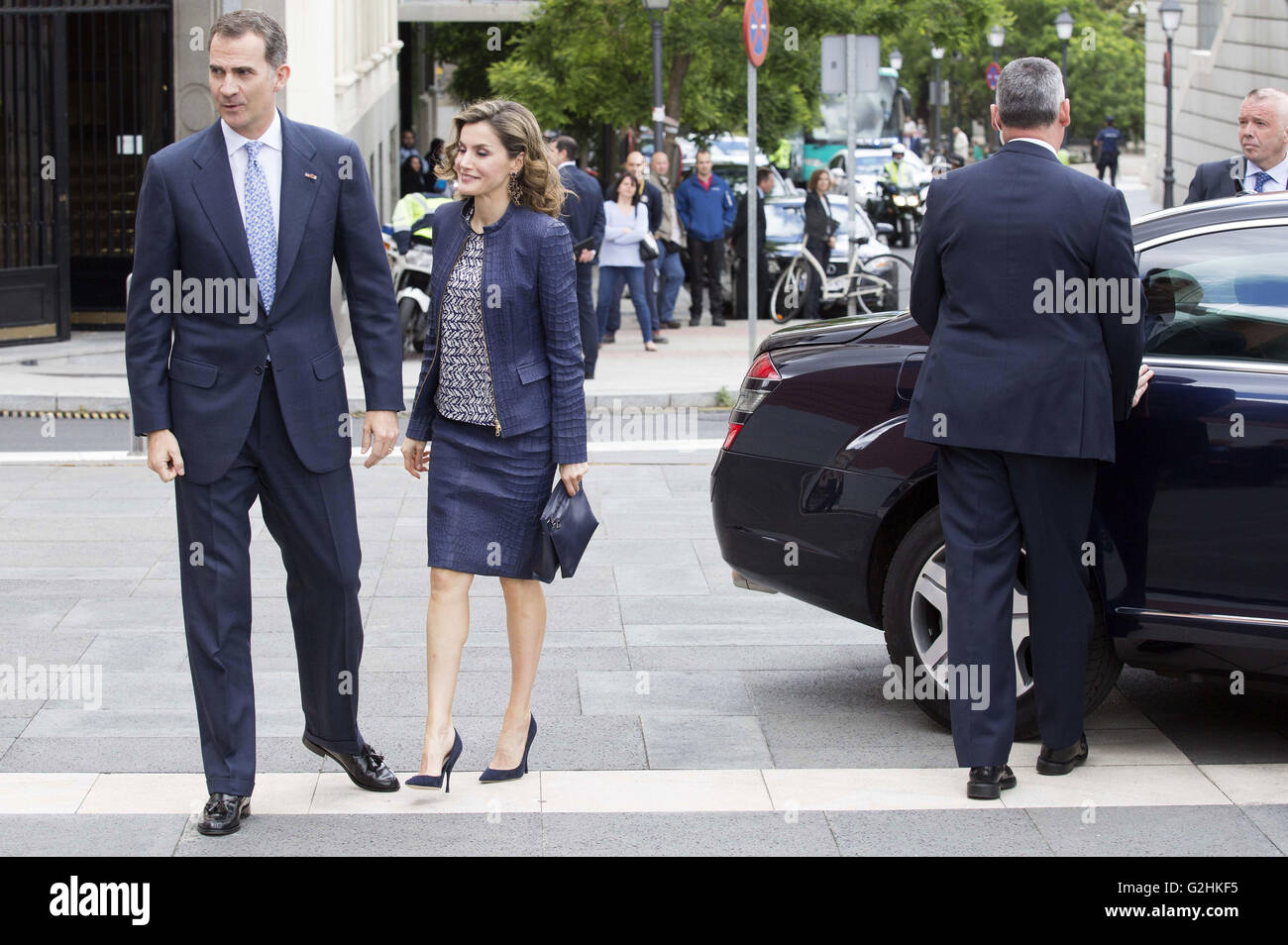 Le roi Felipe VI d'Espagne et la Reine Letizia d'Espagne Réunion Royal Princess Beatrix des Pays-Bas der Niederlande lors de l'ouverture de l'exposition-Hieronymus-Bosch au Prado. Madrid, 30.05.2016 | Le monde d'utilisation Banque D'Images