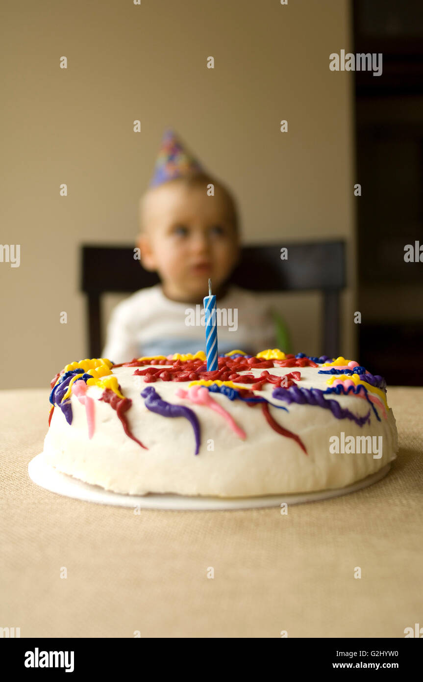 Baby Boy Et 1er Gateau D Anniversaire Photo Stock Alamy