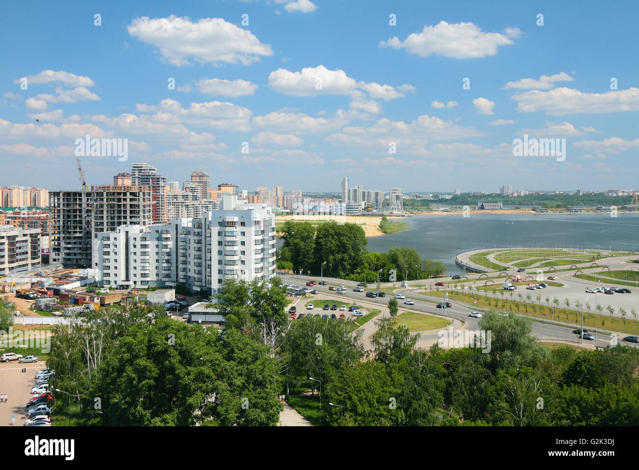Ville sur la côte de la rivière. Kazan, Russie, 26-05-2016 Banque D'Images