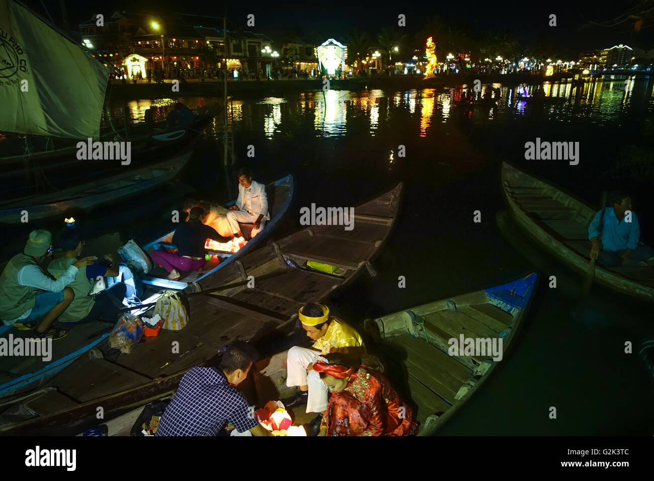 Sur la rivière Hoi An - Vietnam, nocturne Banque D'Images