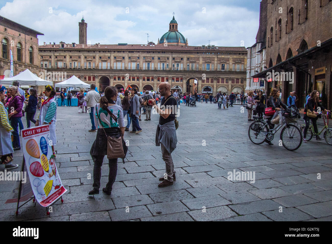 La Piazza Maggiore, Bologne, capitale de la région d'Émilie-Romagne en Italie. Banque D'Images