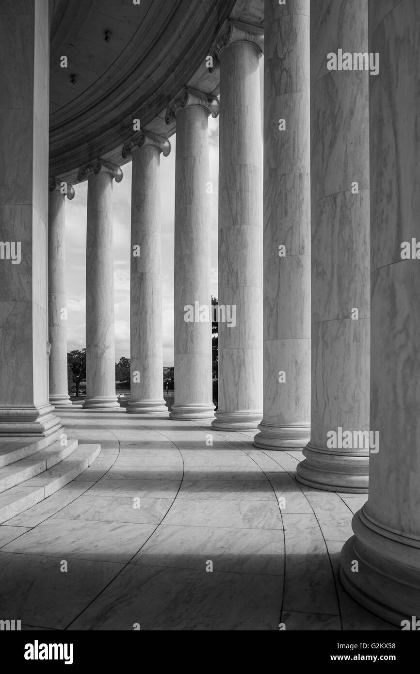 Panneaux rangée de colonnes à l'intérieur de Jefferson Memorial, Washington, DC, USA Banque D'Images