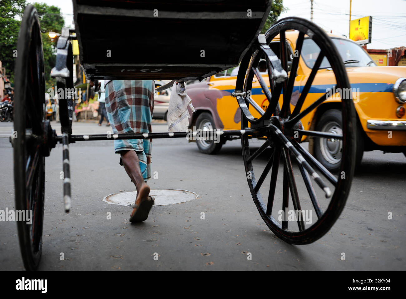 L'Inde Bengale occidental, Calcutta, tiré à main Westbengalen / rickshaw INDIEN Kalkutta, handgezogene Rikscha Transportmittel Banque D'Images