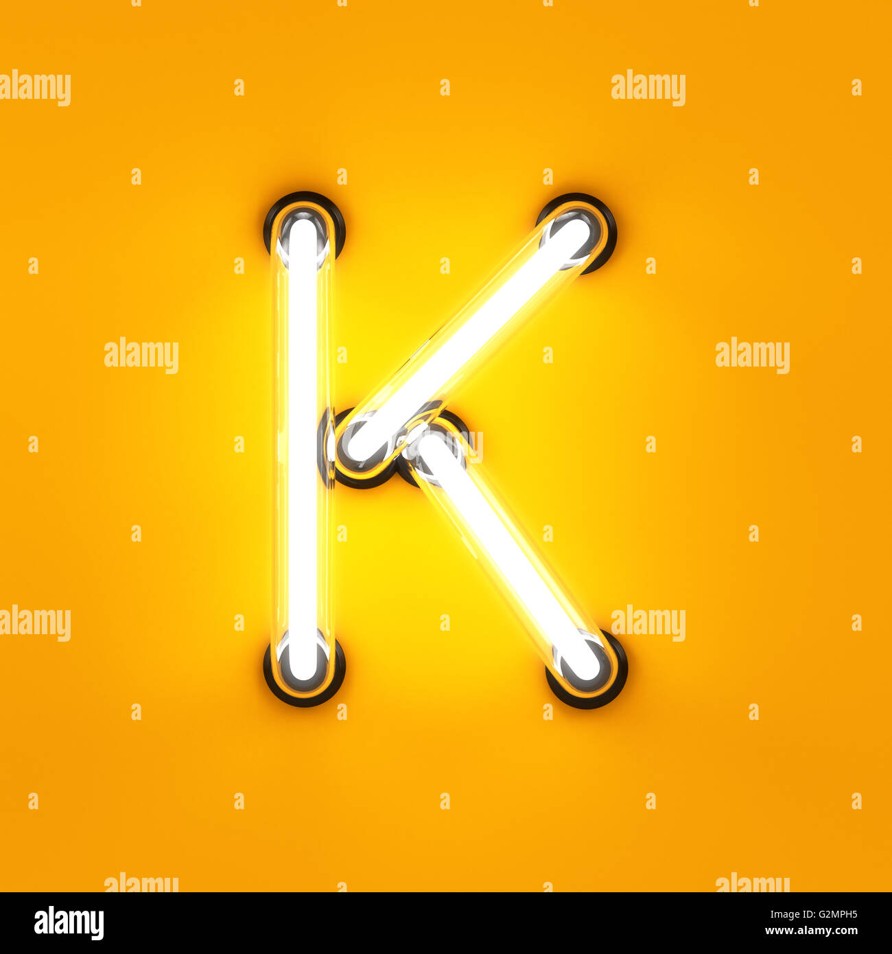 Neon light caractère alphabet K font. Tube neon glow lettres effet sur fond orange. Le rendu 3D Banque D'Images