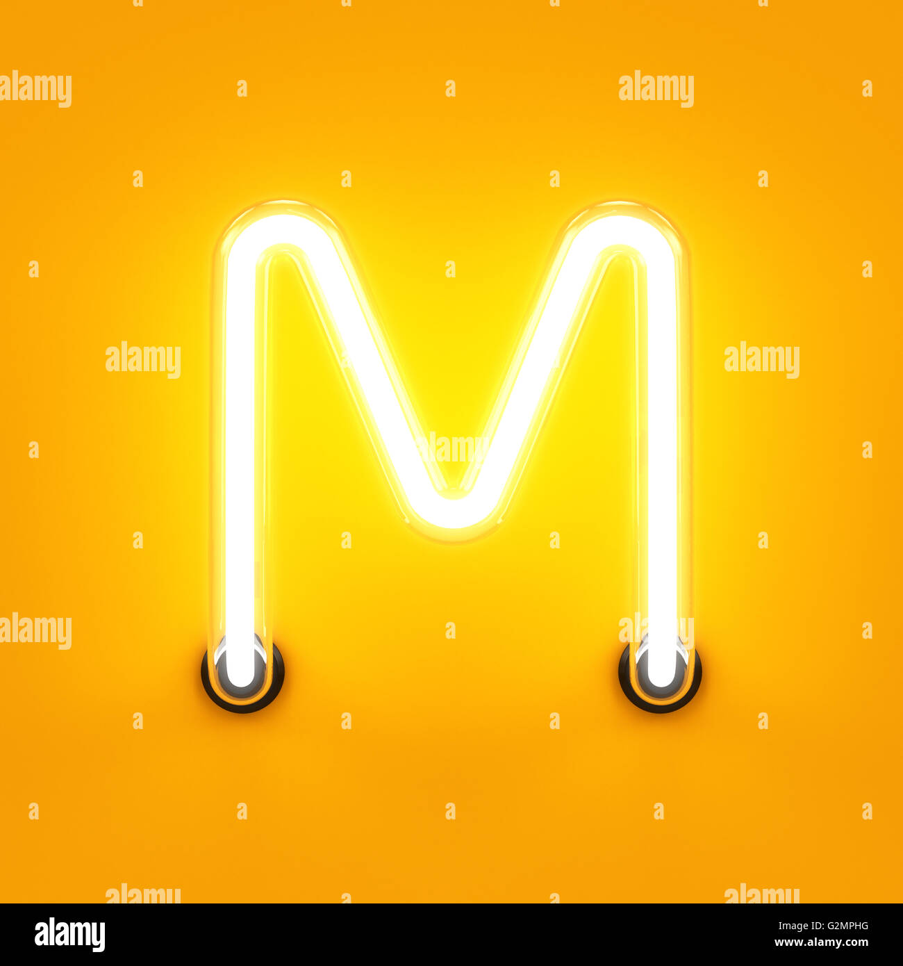 Neon light caractère alphabet M font. Tube neon glow lettres effet sur fond orange. Le rendu 3D Banque D'Images