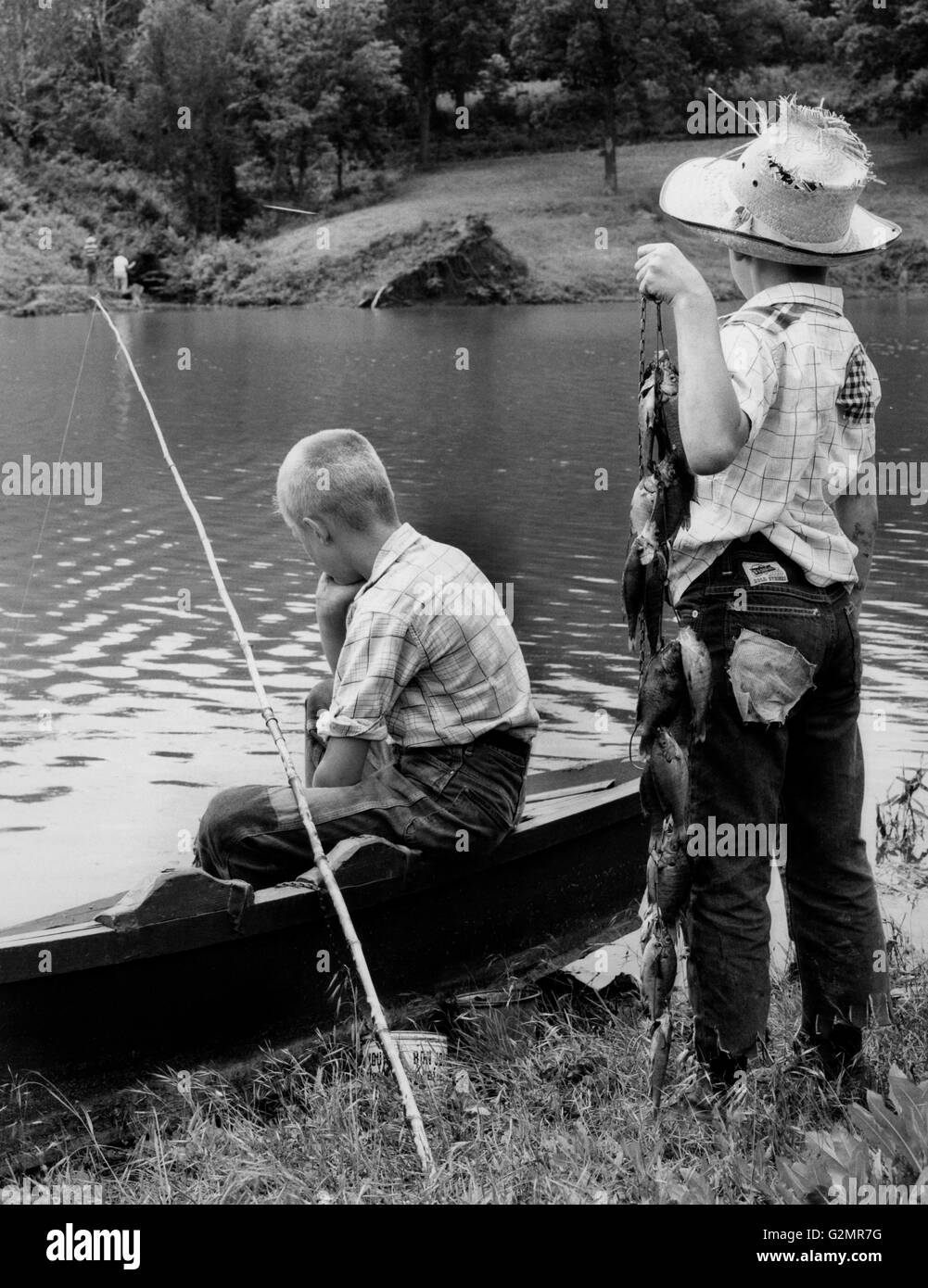 Kansas leavenworth,pêche,kids,1957 Banque D'Images