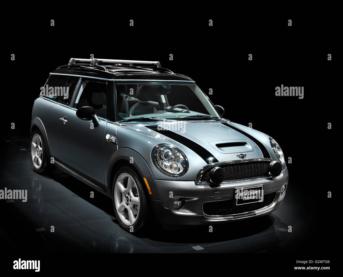 2009 Mini Cooper S Clubman Banque Dimages Photo Stock 104949830