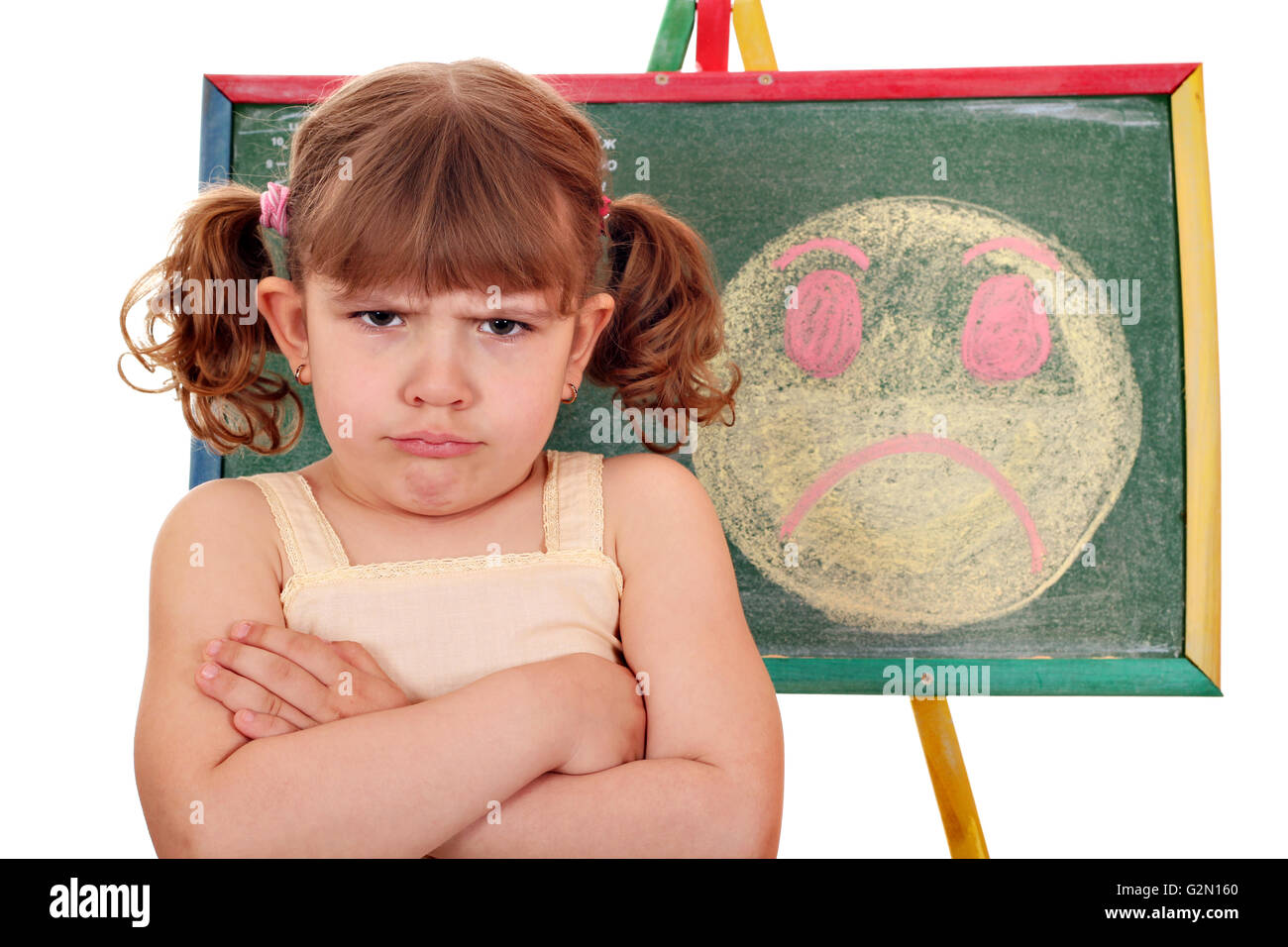 Petite fille en colère et furieux smiley Banque D'Images