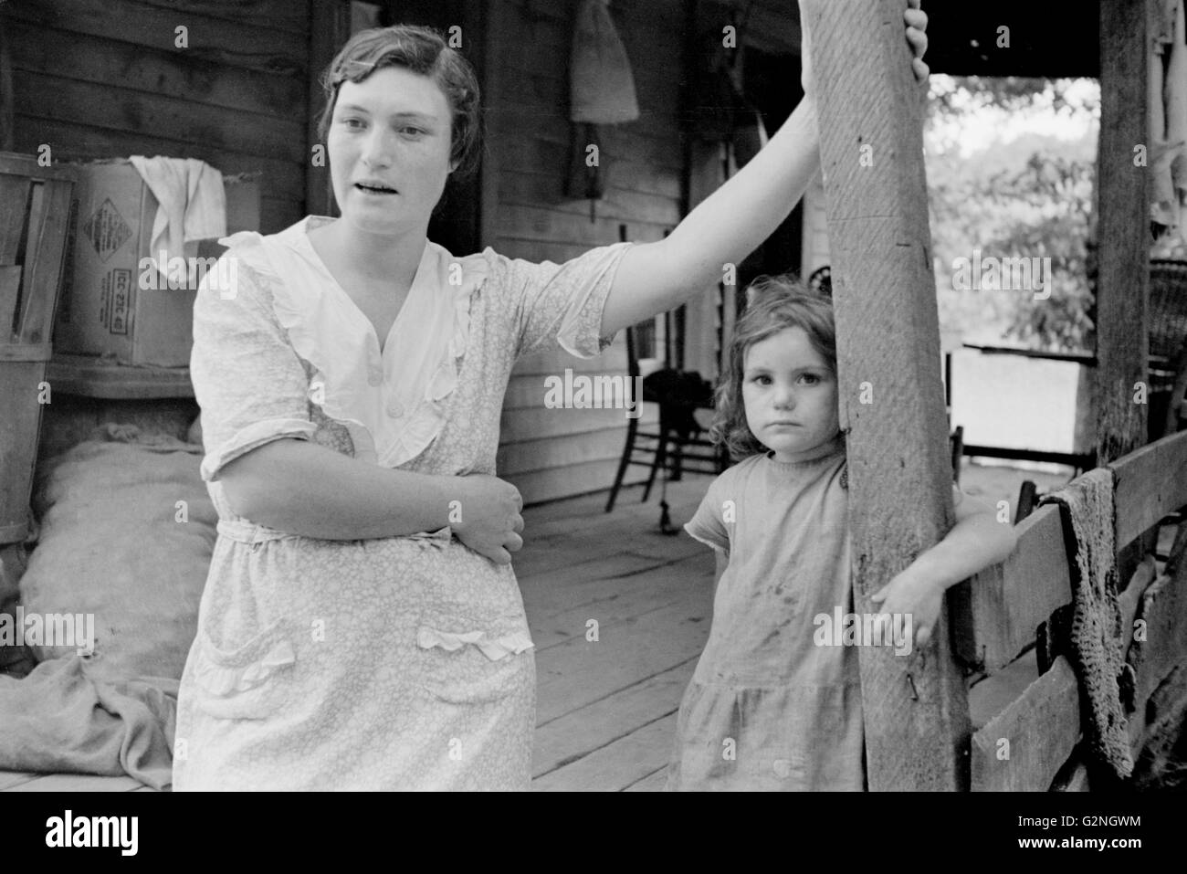 La femme et l'enfant métayer, monts Ozark, Arkansas, Usa, Arthur Rothstein pour Farm Security Administration (FSA), Août 1935 Banque D'Images