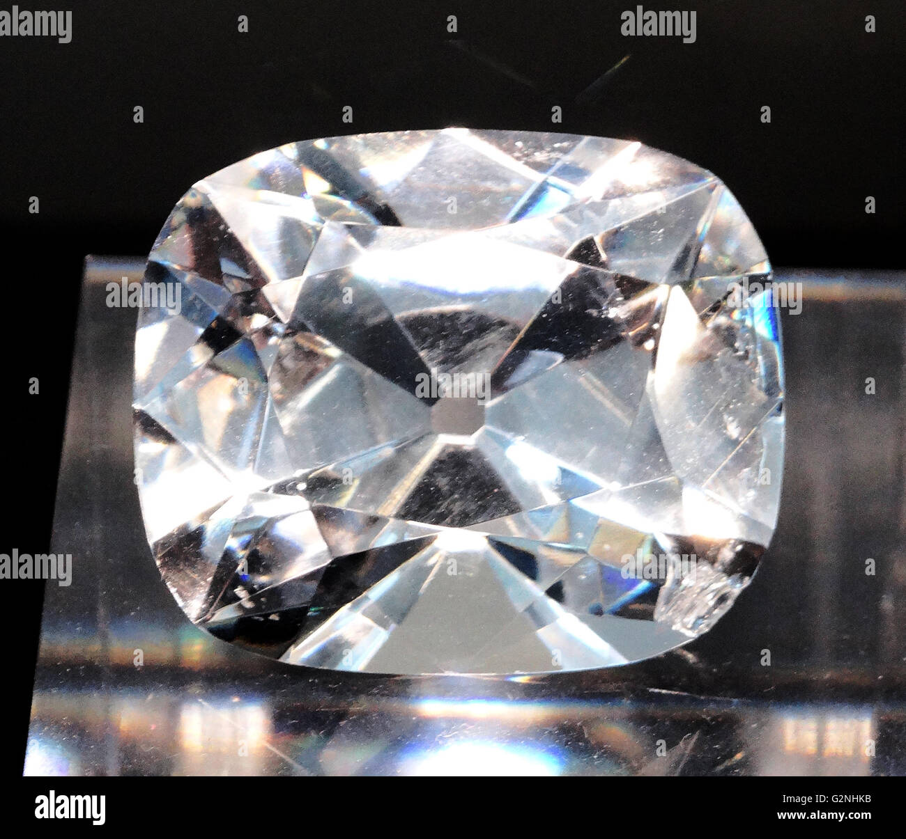 Le Regent Diamond, évalués à 140,5 carats, est un diamant appartenant à l'Etat français. Datée 2014 Banque D'Images