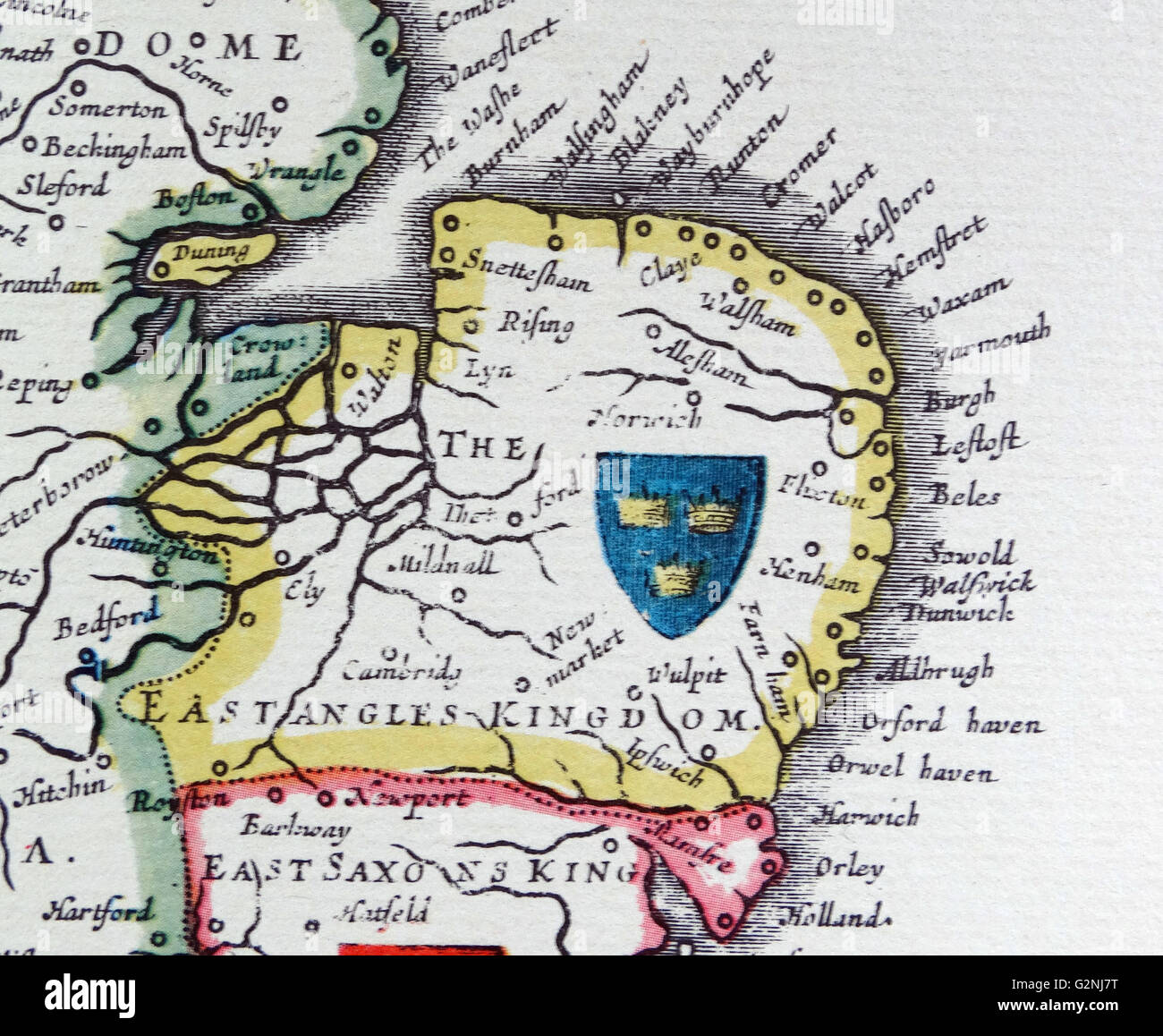 Bouclier de l'East Anglia, à partir de l'Heptarchie ; un nom collectif appliqué à les royaumes anglo-saxons du sud, l'Est, et le centre de l'Angleterre durant l'antiquité tardive et le haut Moyen Age, détail d'une carte antique de la Grande-Bretagne, par le cartographe Hollandais Willem Blaeu Atlas Novus (Amsterdam en 1635) Banque D'Images