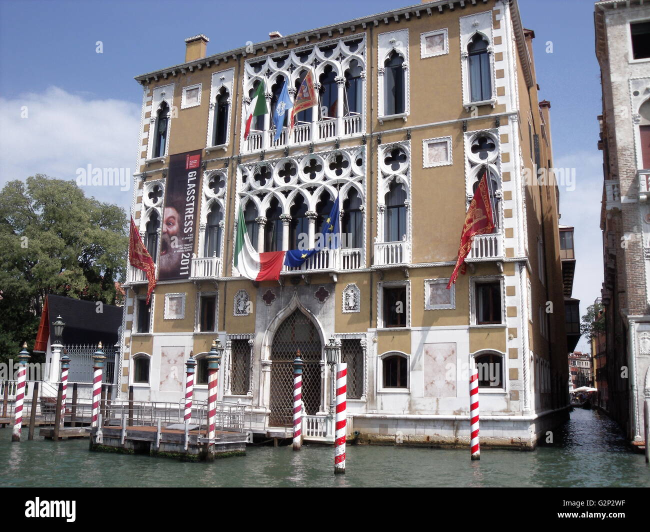 Le Palazzo Cavalli Franchetti, un palais sur le Grand Canal à Venise, Italie. Érigée en 1565, et modernisé en interne dans le 19e siècle (avec des modifications extérieures). Accueil de l'Istituto Veneto di Scienze Lettere e Arti & depuis 1999. Il est fréquemment utilisé pour des manifestations culturelles. Banque D'Images