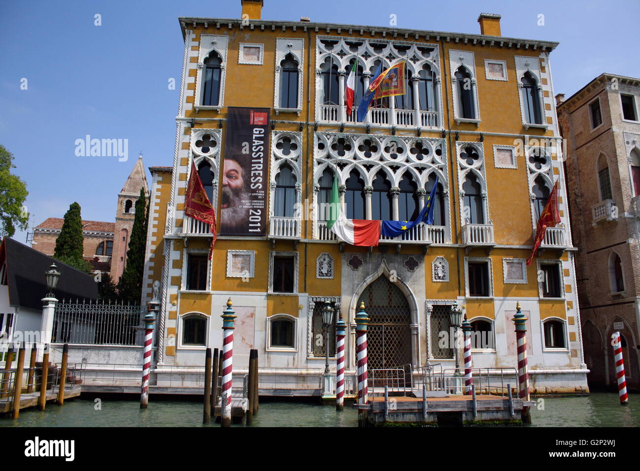 Le Palazzo Cavalli Franchetti, un palais sur le Grand Canal à Venise, Italie. Érigée en 1565, et modernisé en interne dans le 19e siècle (avec des modifications extérieures). Accueil de l'Istituto Veneto di Scienze Lettere e Arti & depuis 1999. Il est fréquemment utilisé pour des manifestations culturelles. Banque D'Images
