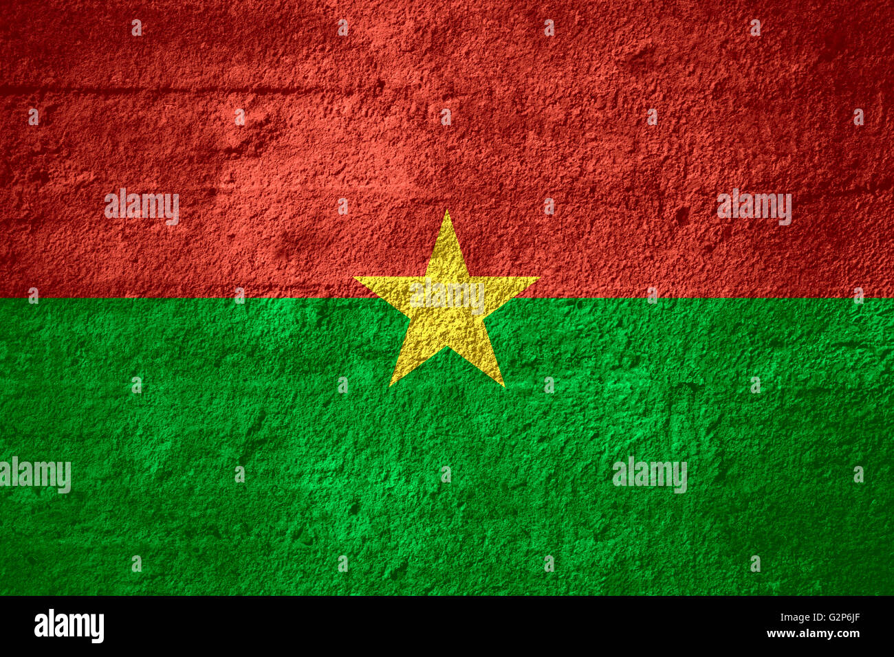 Drapeau du Burkina Faso ou bannière burkinabé à texture rugueuse Banque D'Images