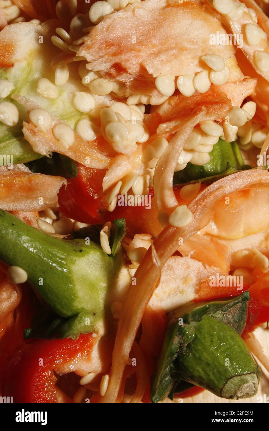 Perdu parties de poivrons rouges Capsicum Banque D'Images