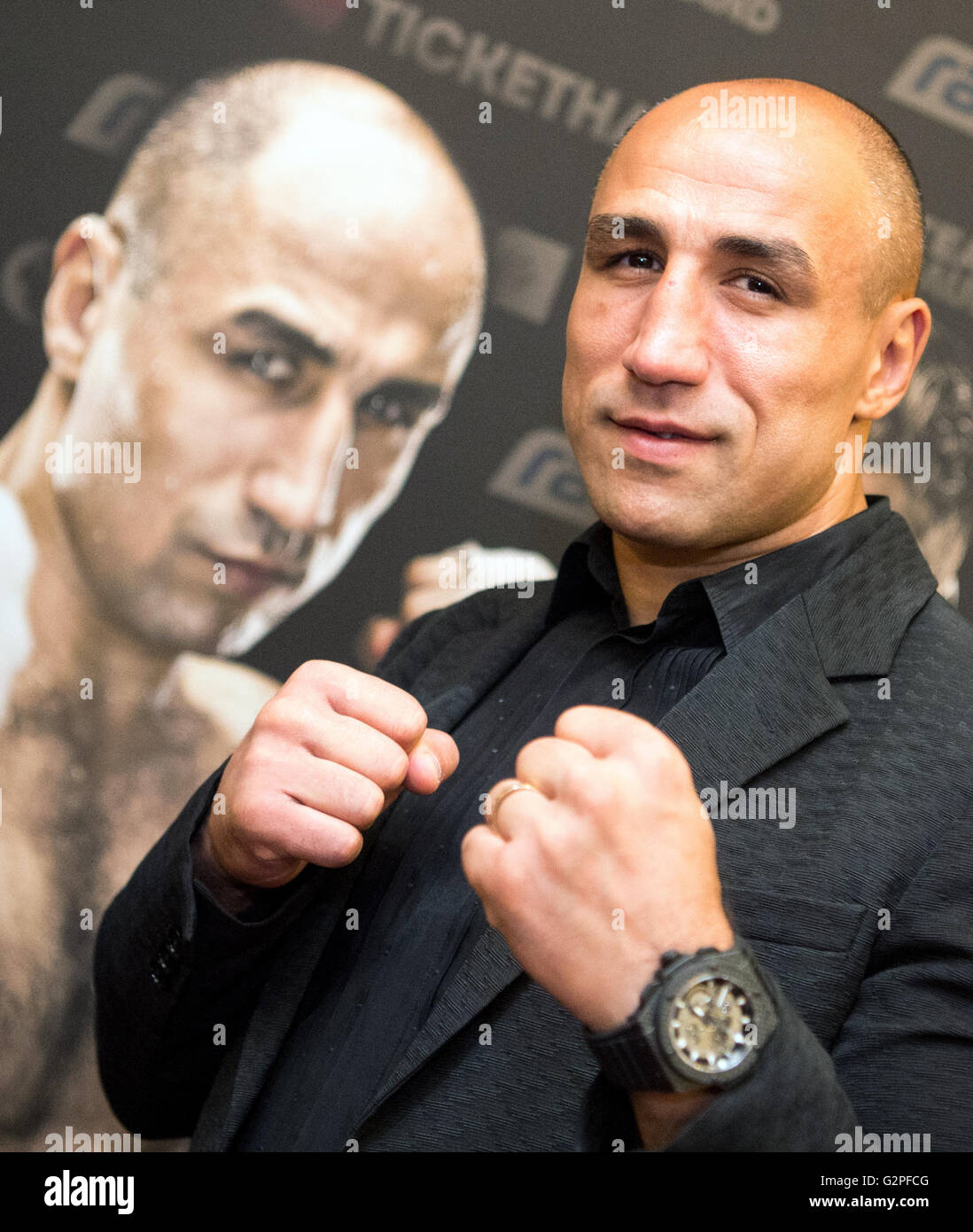 Berlin, Allemagne. 01 Juin, 2016. Le Super-Middle-boxeur poids Arthur Abraham après une conférence de presse à Berlin, Allemagne, 01 juin 2016. Abraham et Lihaug norvégien se battront dans le WBA-WM match le 16 juillet 2016 à Berlin. Photo : Alexander HEINL/DPA/Alamy Live News Banque D'Images