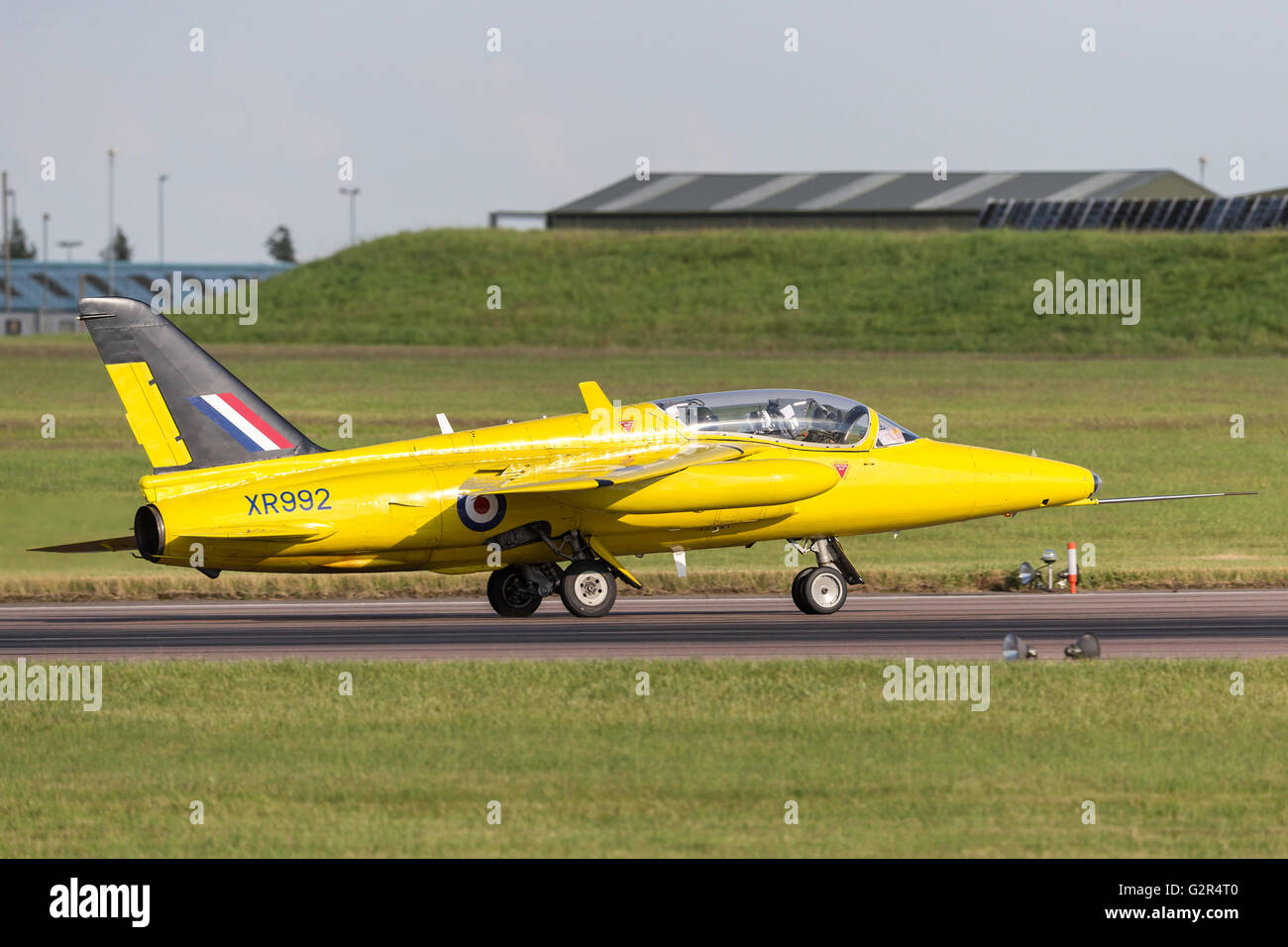 L'ancien Royal Air Force (RAF) Hawker Siddeley Gnat jet vintage G-MOUR de l'équipe de démonstration de la gnat au RAF Waddington Airshow Banque D'Images