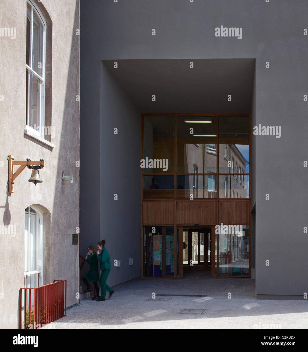 À l'école portail hauteur double réception. Sainte Angela's College Cork, Cork, Irlande. Architecte : O'Donnell et Tuomey, 2016. Banque D'Images