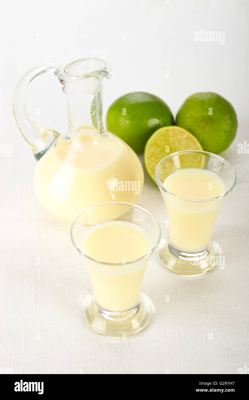 Liqueur de citron- Limoncello Banque D'Images