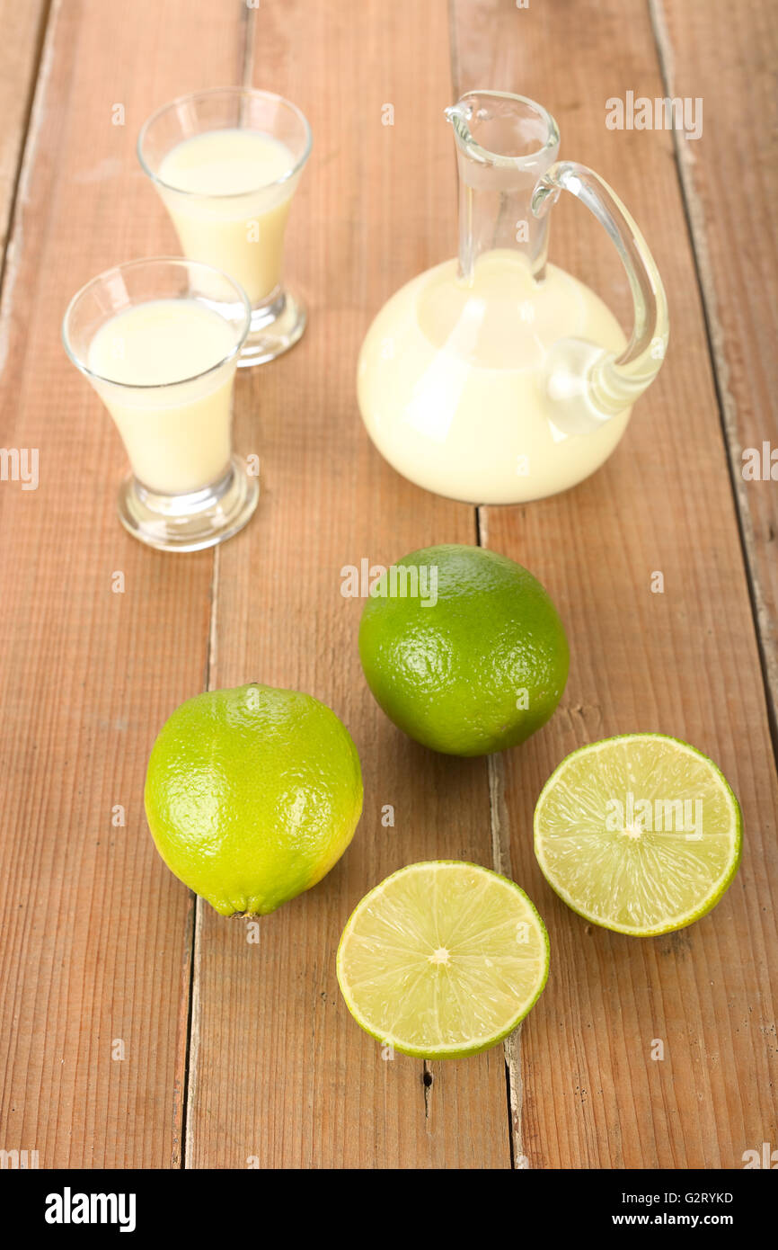 Liqueur de citron- Limoncello Banque D'Images