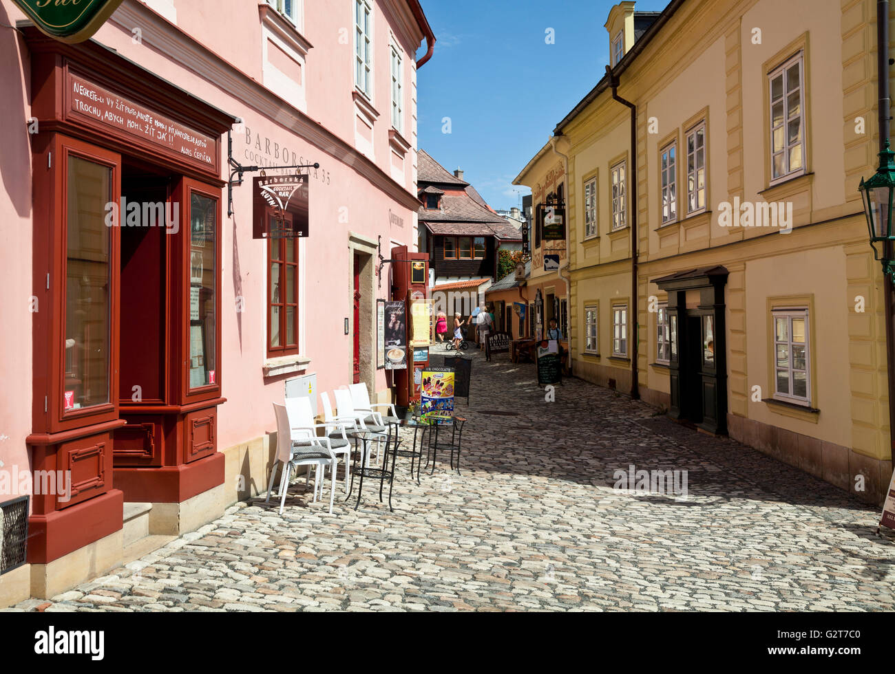 Vue vers le bas de la rue Barborská à Kutná Hora, République Tchèque Banque D'Images