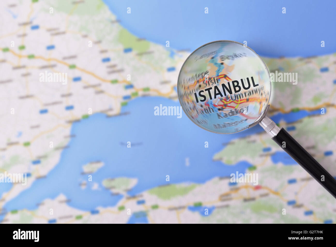 Site d'Istanbul a consulté à l'aide d'une loupe en surbrillance le nom de la ville Banque D'Images