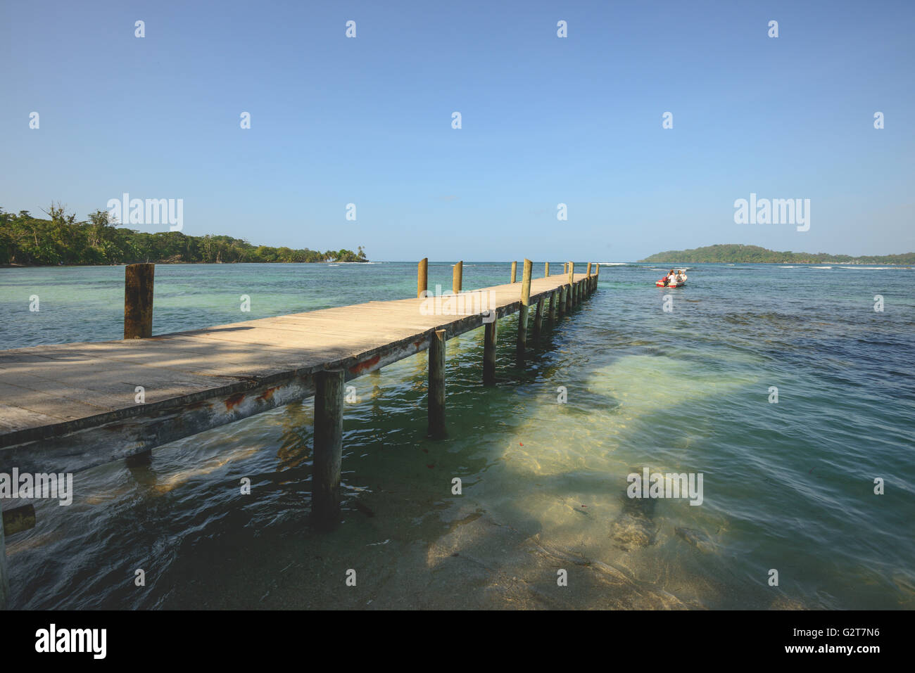 Jetée sur l'île de Carenero dans Bocas del Toro, PANAMA Banque D'Images