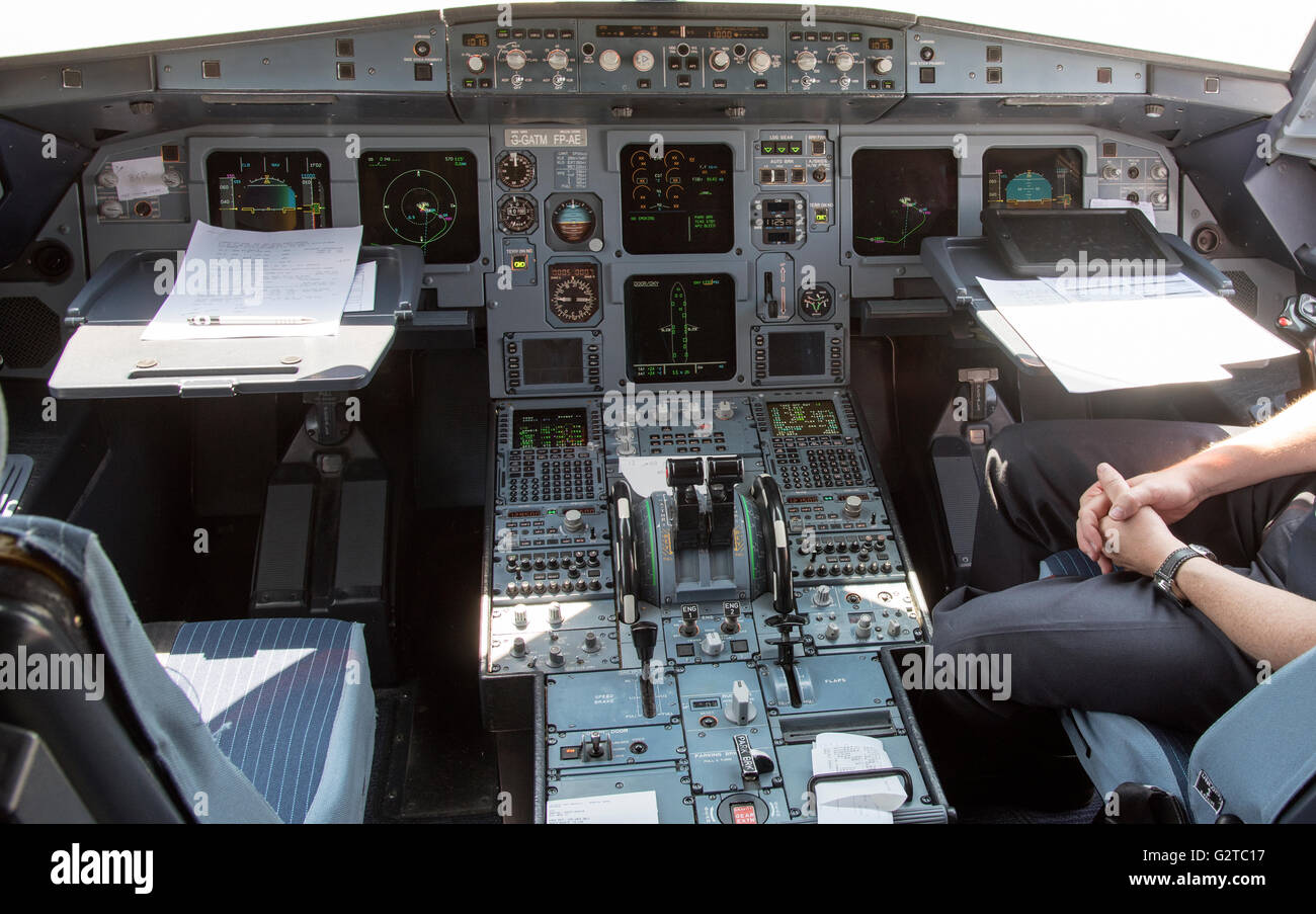 Instrumentation sur le pilotage d'un Airbus A320 avions moyen-courrier de passagers Banque D'Images