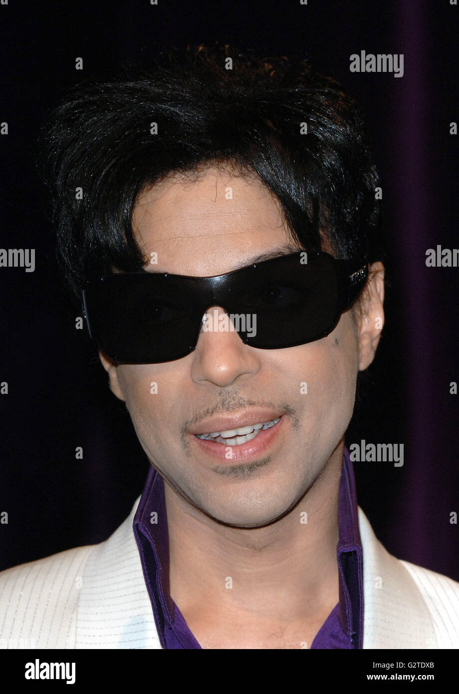 Photo de fichier en date du 08/05/07 du chanteur Prince qui est mort après avoir accidentellement en tenant un surdosage fatal d'analgésiques, d'une autopsie n'a été trouvé. Banque D'Images