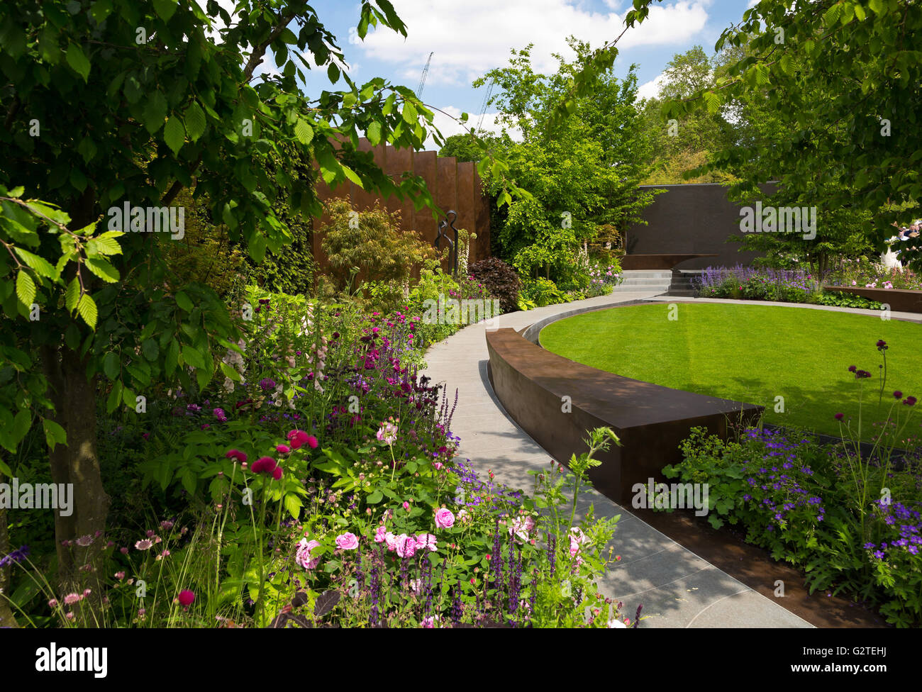 RHS Chelsea Flower Show 2016, la caserne de Chelsea Garden, médaille d'or, design Jo Thompson MSGD Banque D'Images