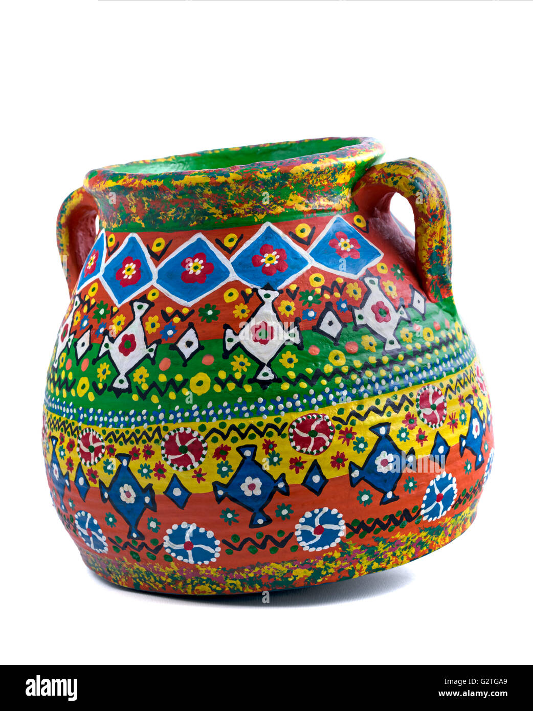 Décoré à la main égyptienne colorés pot poterie artistique sur fond blanc Banque D'Images