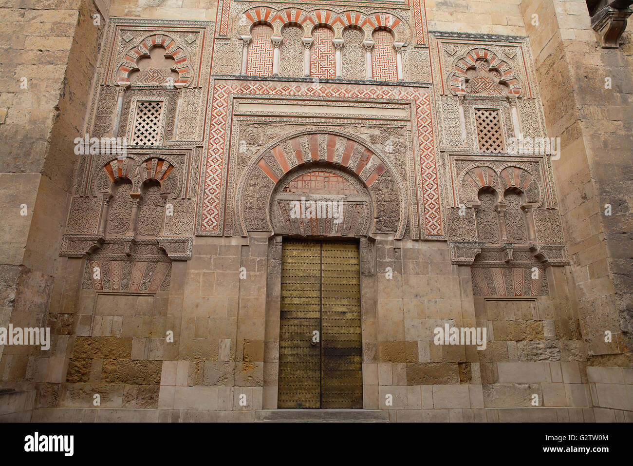 Espagne, Andalousie, Cordoue, la porte de la cathédrale Mezquita. Banque D'Images