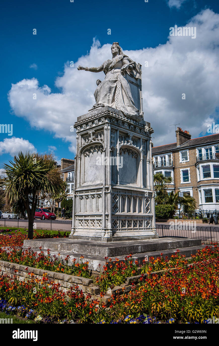 Statue de la Reine Victoria a été commisioned pour célébrer le Jubilé de diamant de la reine et est positionné sur Clifftown Parade Southend on Sea Banque D'Images