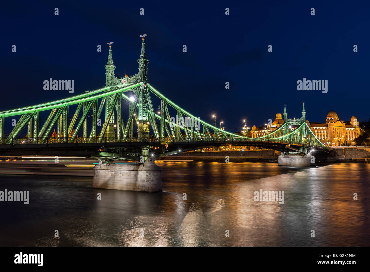 Pont de la liberté sur le Danube à Budapest Banque D'Images