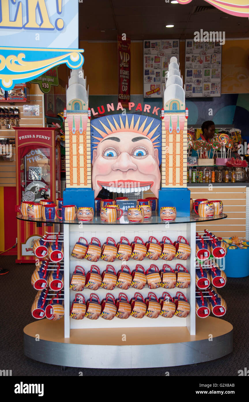 Boutique de souvenirs à Luna Park Sydney, Milsons Point, Sydney, New South Wales, Australia Banque D'Images