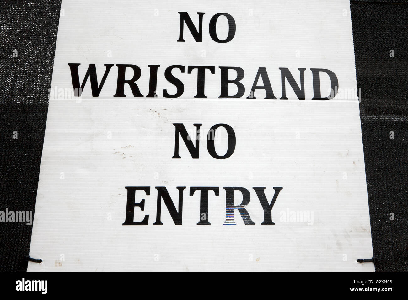 Pas de parking & prohibitif des textes autour de l'Albert Dock Liverpool Banque D'Images