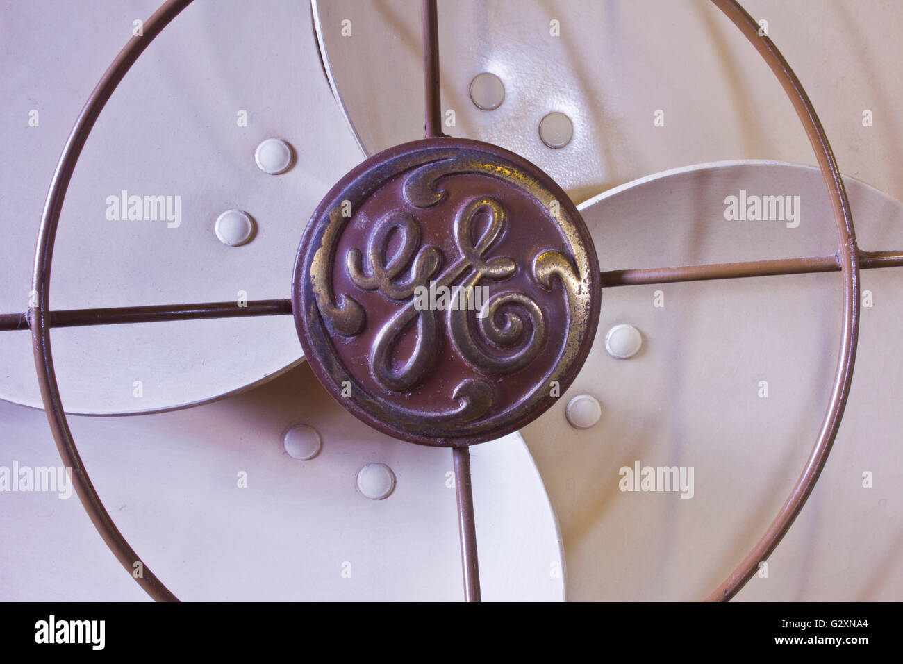 Vers juillet 2013 - Indiana : Le logo de la marque 'General Electric' Banque D'Images