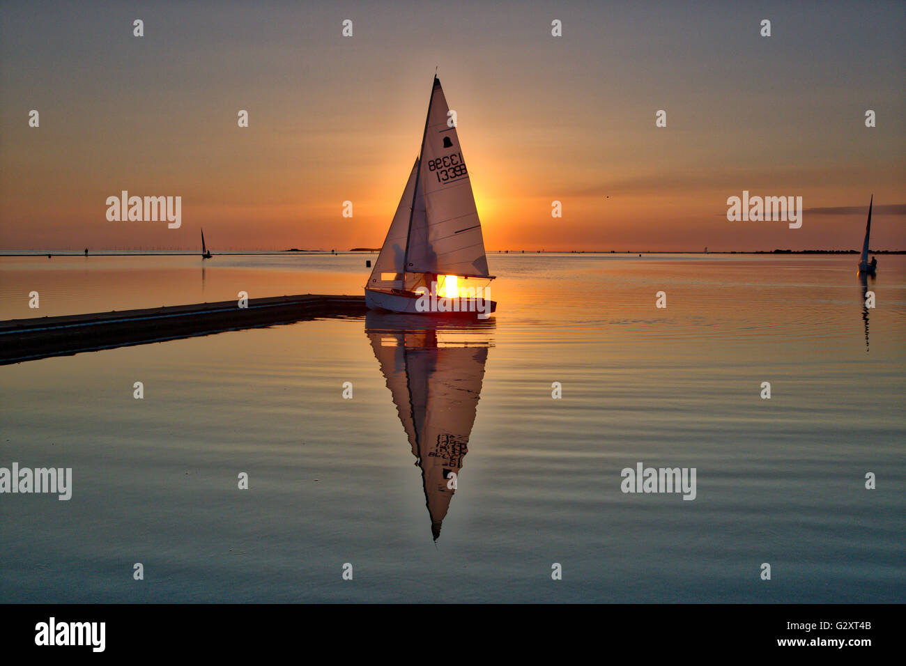 La voile sur West Kirby Le Lac Marin, Wirral Banque D'Images